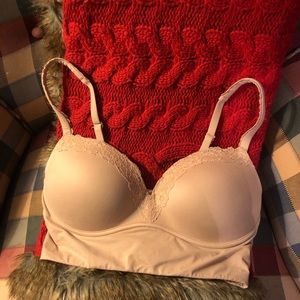 VICTORIA’S SECRET 34D padded no wire bra
